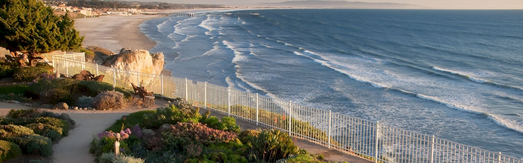 Cottage Inn By The Sea